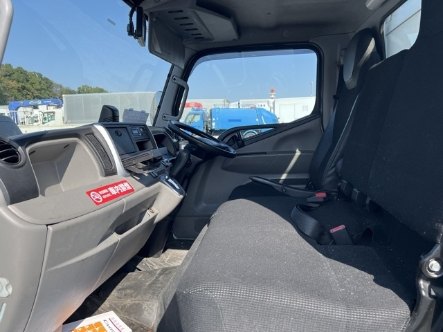 MITSUBISHI CANTER 2018