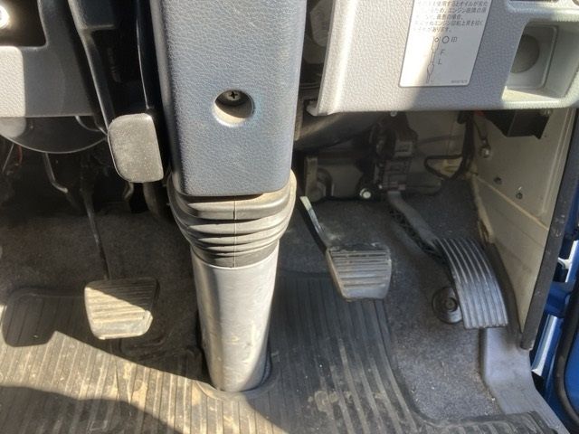 MITSUBISHI CANTER 2013