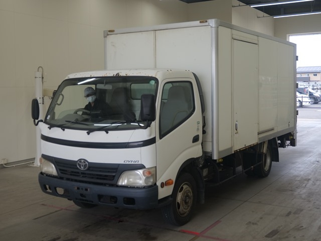 TOYOTA DYNA 2011