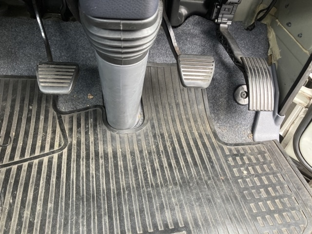 MITSUBISHI CANTER 2015