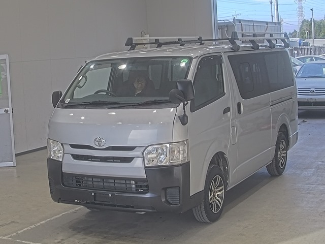 TOYOTA REGIUS ACE VAN 2019