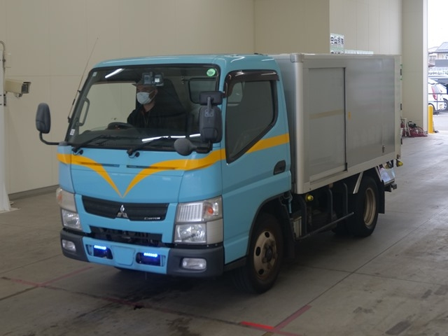 MITSUBISHI CANTER 2015