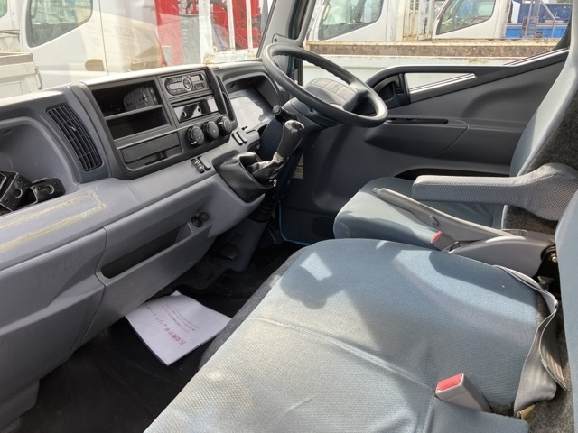 MITSUBISHI CANTER 2015