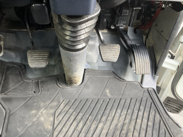 MITSUBISHI CANTER 2013