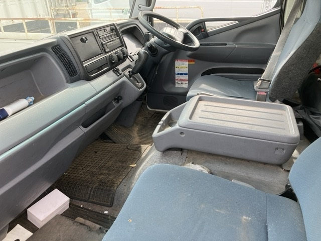 MITSUBISHI CANTER 2013