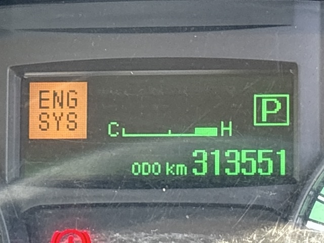 MITSUBISHI CANTER 2015