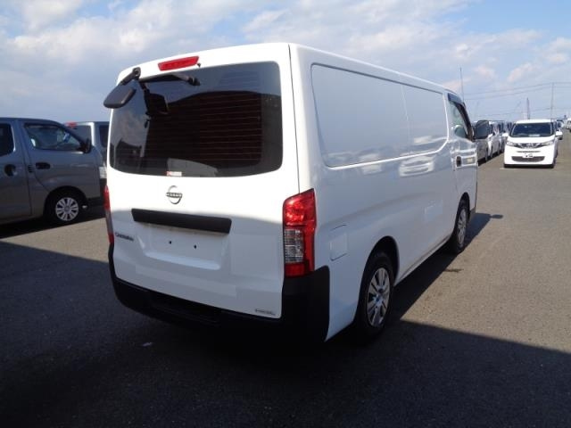 NISSAN CARAVAN VAN 2022