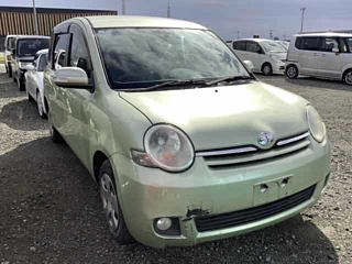 TOYOTA SIENTA 2011