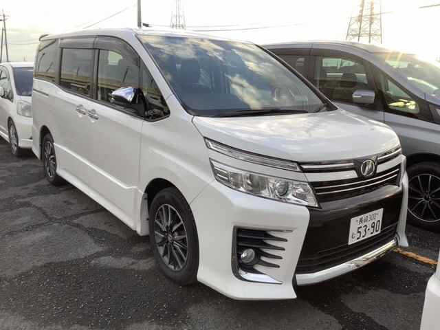 TOYOTA VOXY 2015