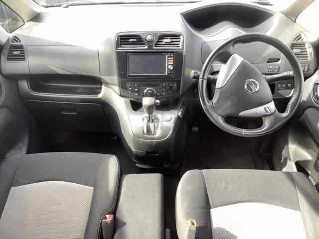 NISSAN SERENA 2013