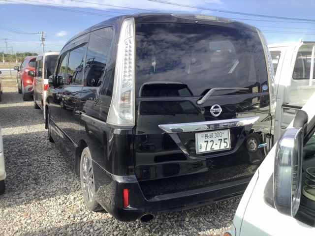 NISSAN SERENA 2013