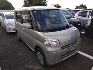 DAIHATSU TANTO 2009