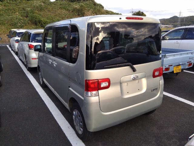 DAIHATSU TANTO 2009