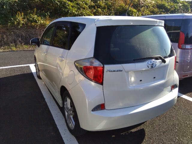 TOYOTA RACTIS 2010