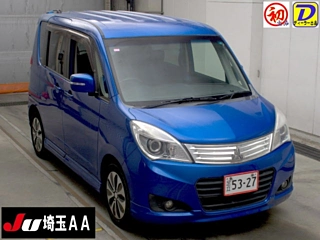 MITSUBISHI DELICA D2 2015