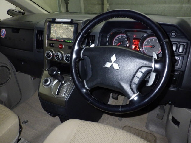 MITSUBISHI DELICA D5 2008