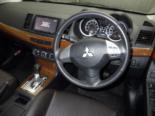MITSUBISHI GALANT FORTIS 2012