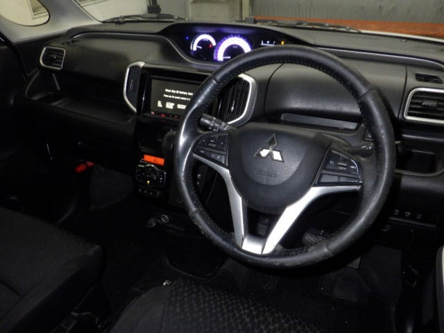 MITSUBISHI DELICA D2 2017