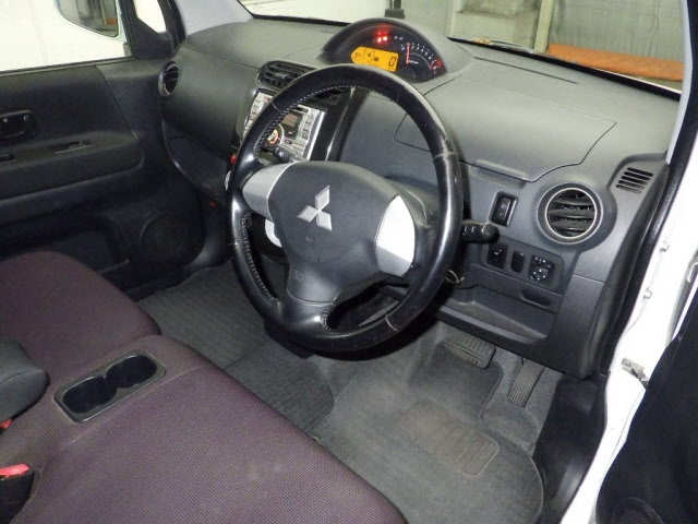 MITSUBISHI TOPPO 2008