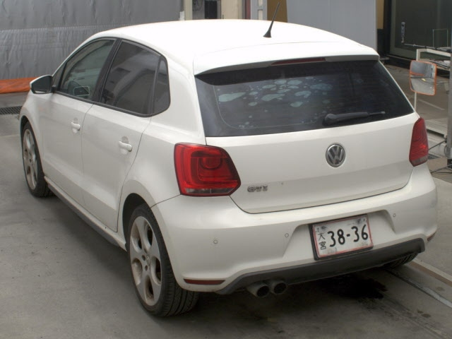 VOLKSWAGEN POLO 2011