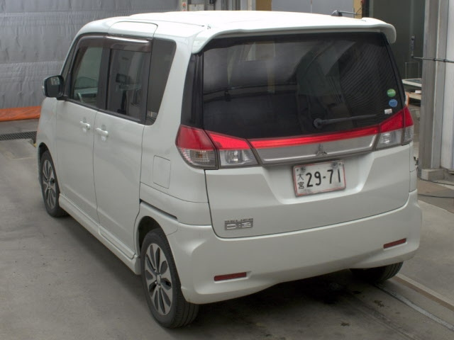 MITSUBISHI DELICA D2 2014