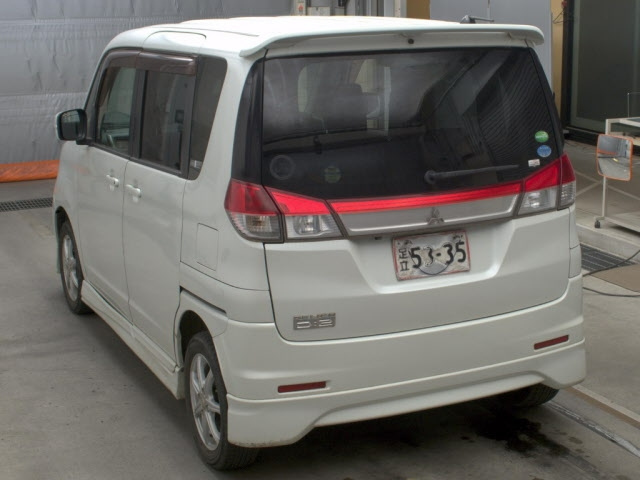 MITSUBISHI DELICA D2 2013