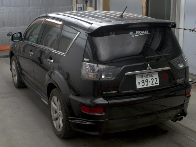 MITSUBISHI OUTLANDER 2011