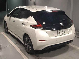 NISSAN LEAF 2021