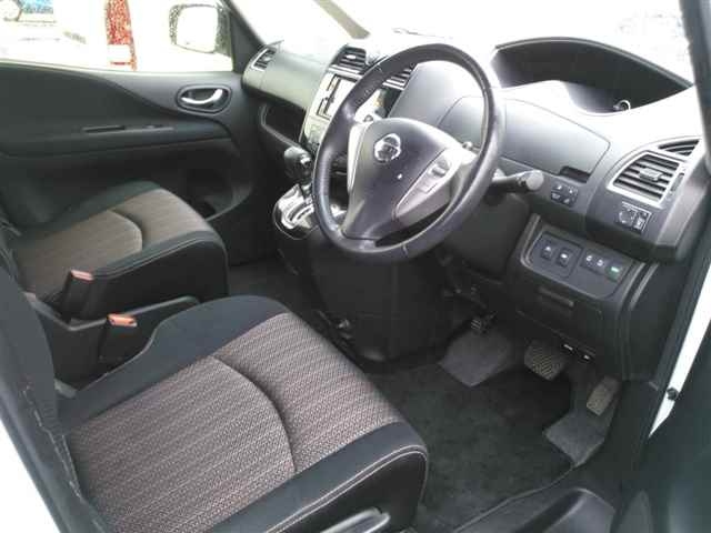 NISSAN SERENA 2014