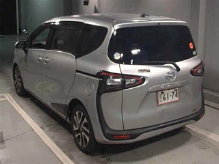 TOYOTA SIENTA 2016