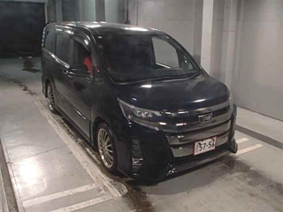 TOYOTA NOAH 2017