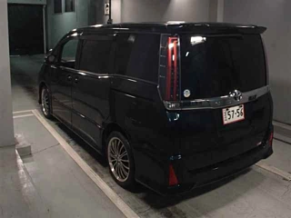 TOYOTA NOAH 2017