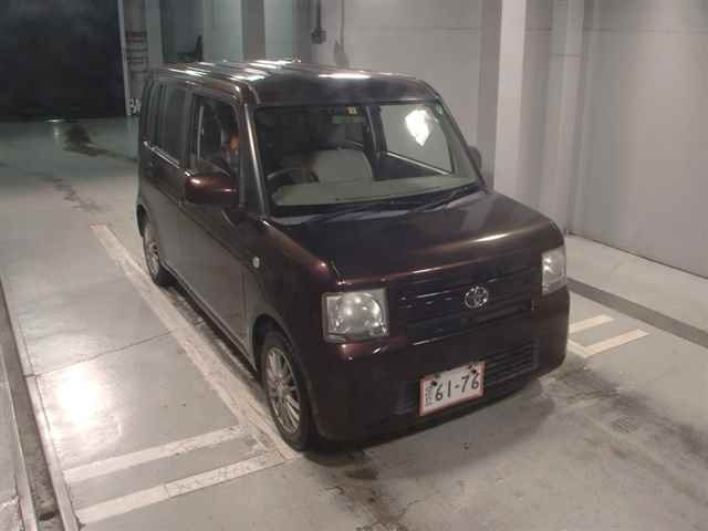 TOYOTA PIXIS SPACE 2015