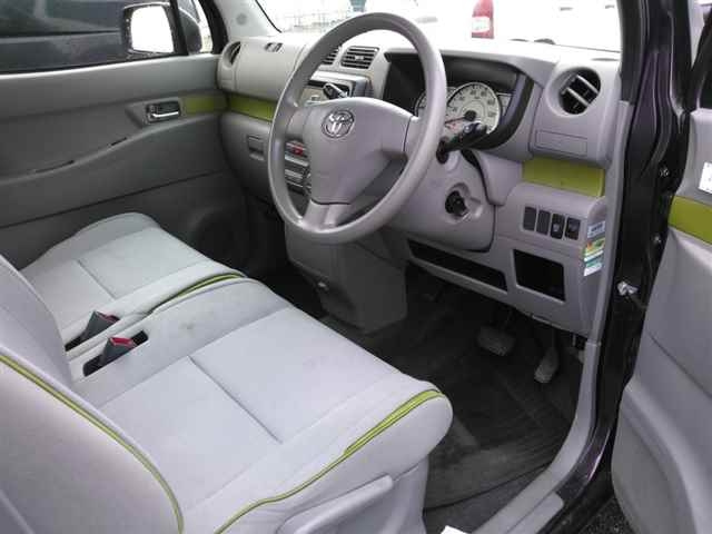 TOYOTA PIXIS SPACE 2015