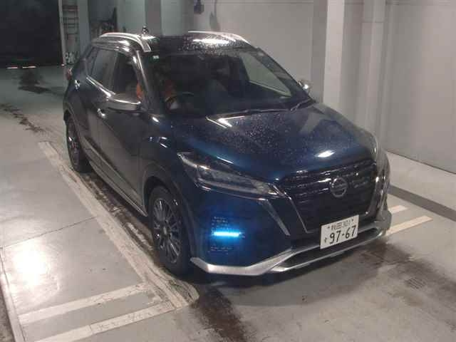 NISSAN KIX 2021