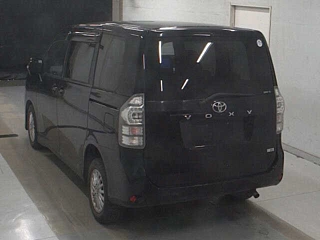 TOYOTA VOXY 2011