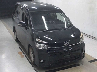 TOYOTA VOXY 2011