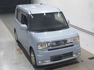 TOYOTA PIXIS SPACE 2013