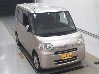 DAIHATSU TANTO 2011