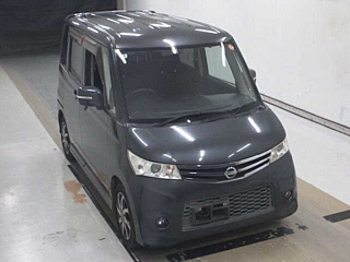NISSAN ROOX 2010