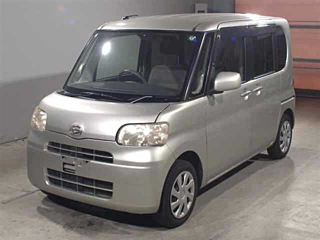 DAIHATSU TANTO 2013