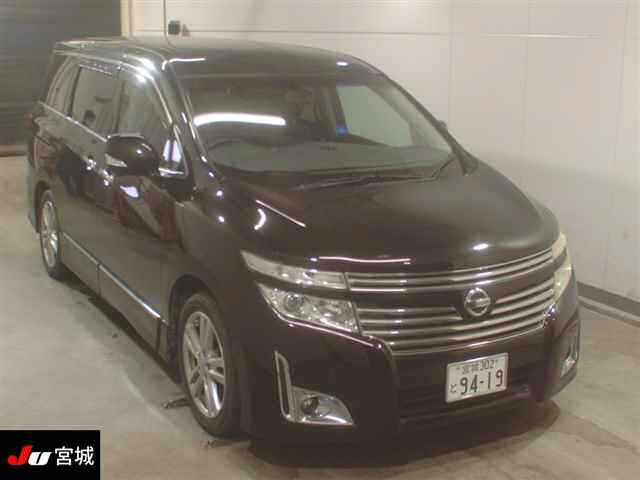 NISSAN ELGRAND 2010