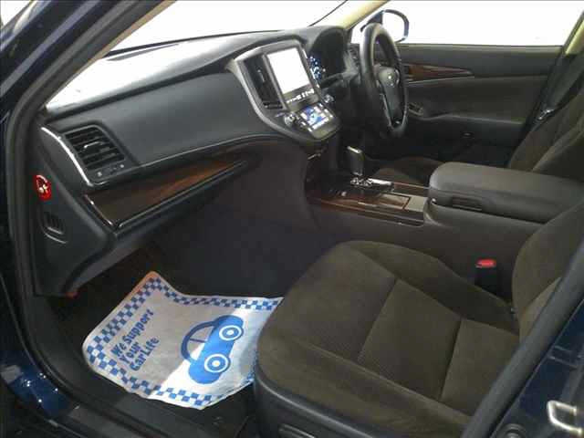 TOYOTA CROWN 2013
