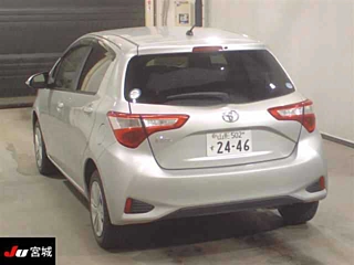 TOYOTA VITZ 2018