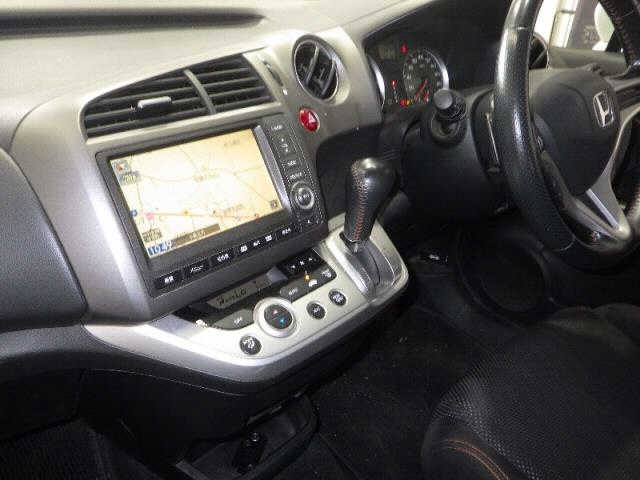 HONDA STREAM 2009
