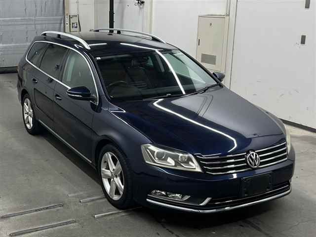 VOLKSWAGEN PASSAT VARIANT 2011