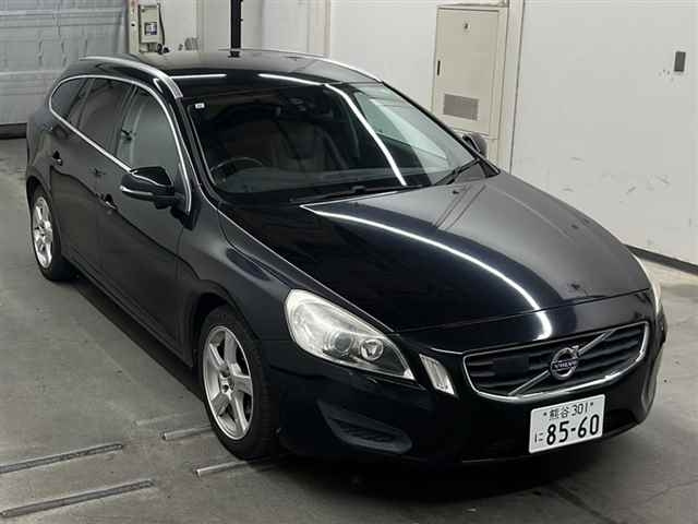 VOLVO V60 2013