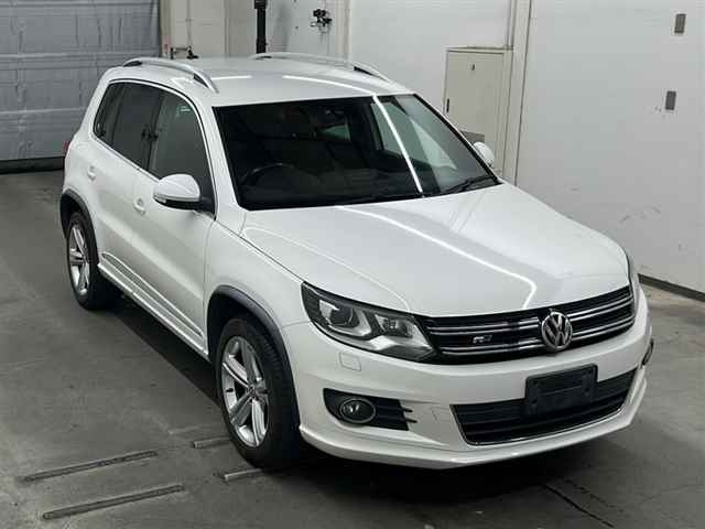 VOLKSWAGEN TIGUAN 2013