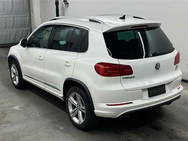 VOLKSWAGEN TIGUAN 2013