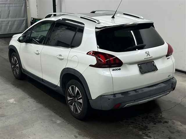 PEUGEOT 2008 2016